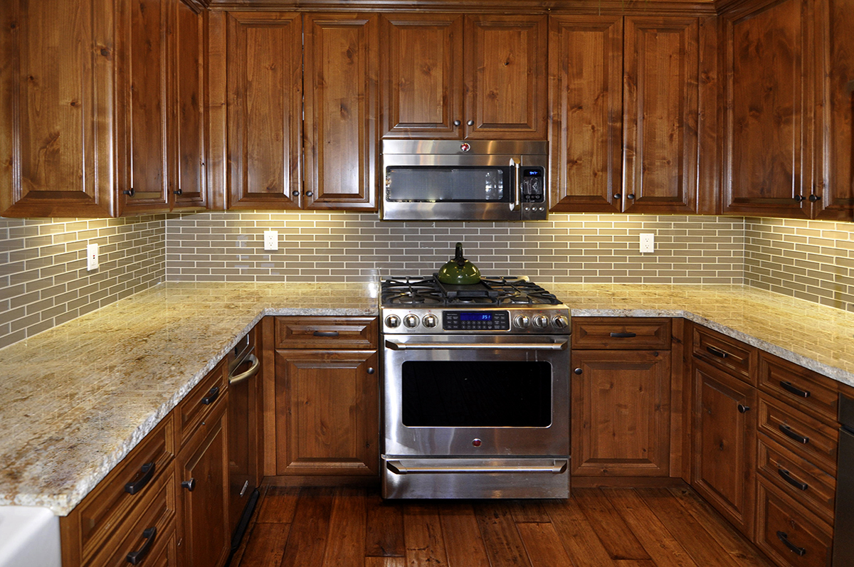 Mountain Living Interiors and Design. Kitchen